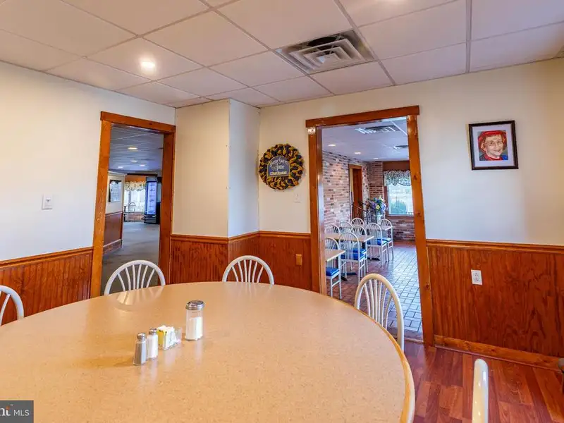 Established Restaurant with Commercial Kitchen and 120+ Seating in Hardy County