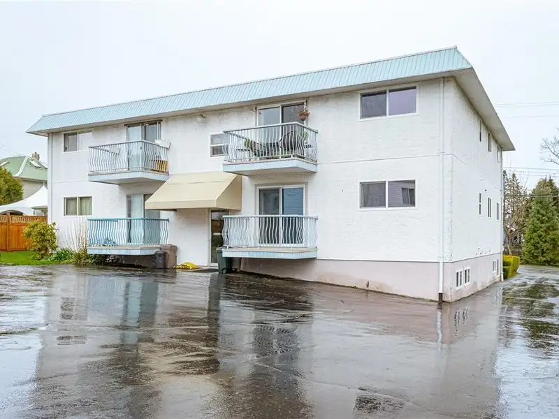 Ocean View 5-plex Apartment Building in Ladysmith with Development Potential
