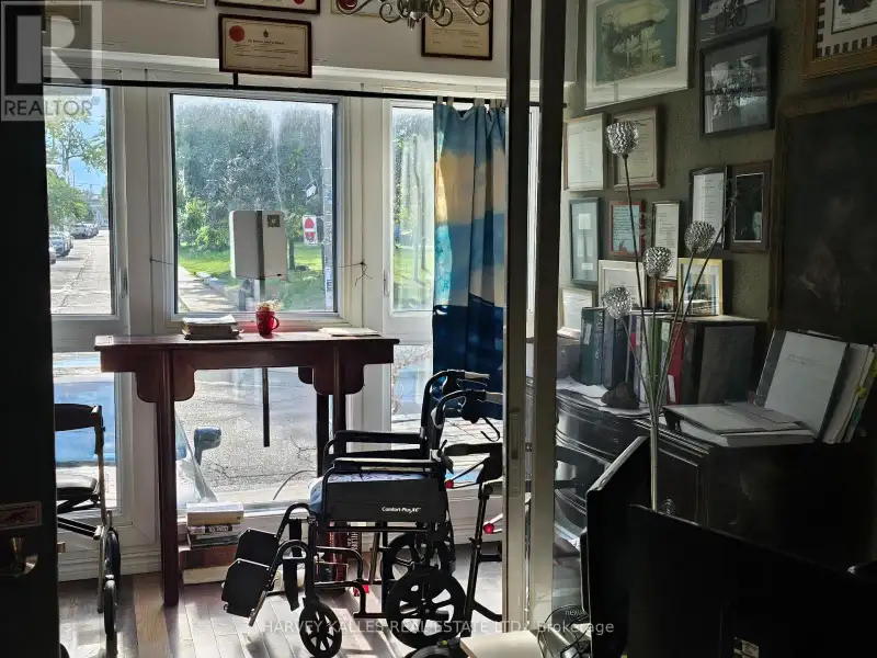 Upgraded Live/work Building in Kensington Market with Law Offices and Lower-level Apartment