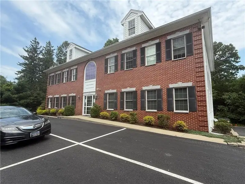 Commercial Office Space for Lease in Prime Cumberland Location - 1,260 Sq Ft Suite