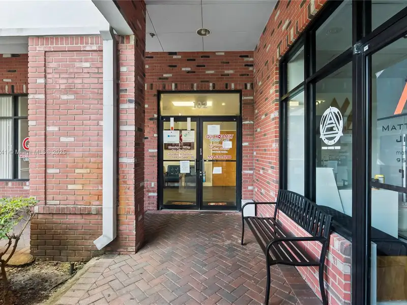 Operational Urgent Care Clinic for Sale in High-traffic Davie, Fl Location