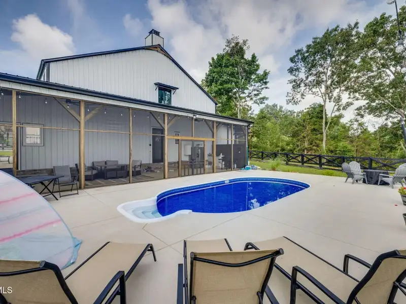 Custom Barndominium on 3 Acres with Pool and Income-generating Garage in Tennessee