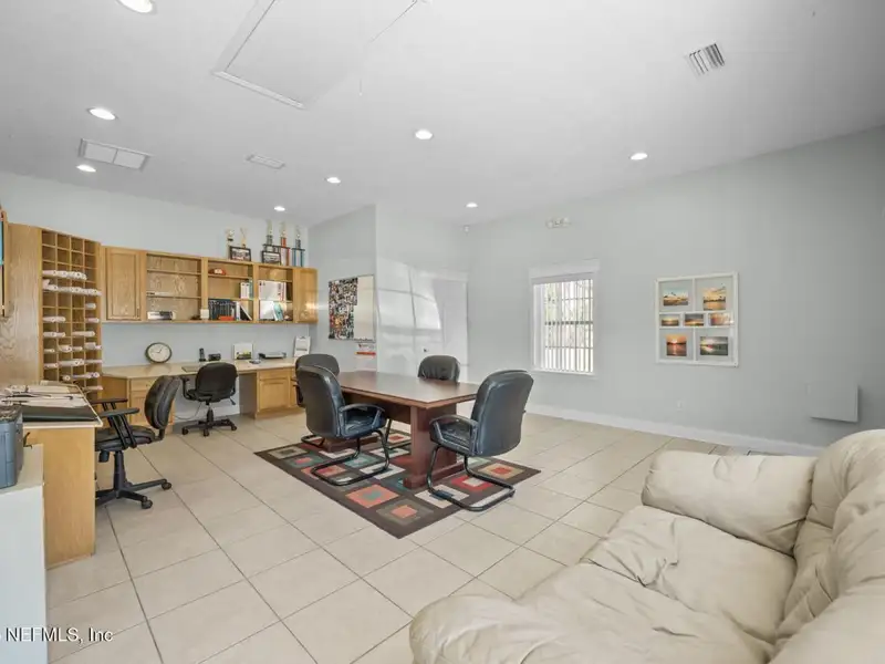 Commercial Building with Offices and Storage in St. Johns County, Ci Zoning