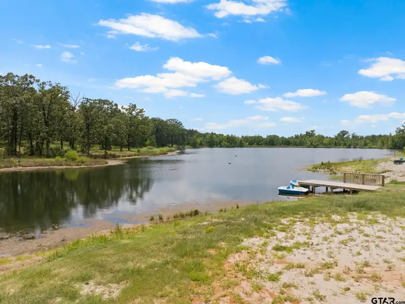 Turnkey Short-term Rental in Twin Lakes Resort, Mount Pleasant - Lakefront Access and Amenities