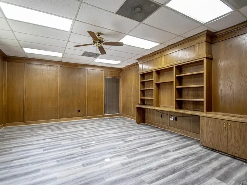 Remodeled Commercial Building Near I-630, Downtown Little Rock – Ideal for Office or Apartment