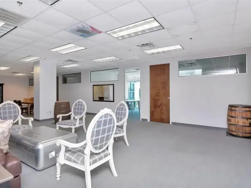 Office Condo in Downtown Tampa's Channel District with Parking and Retail Amenities