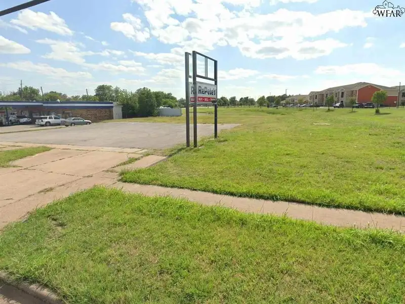 Vacant Commercial Lot in High-traffic Area of Wichita Falls, 11,021 Sq. Ft.