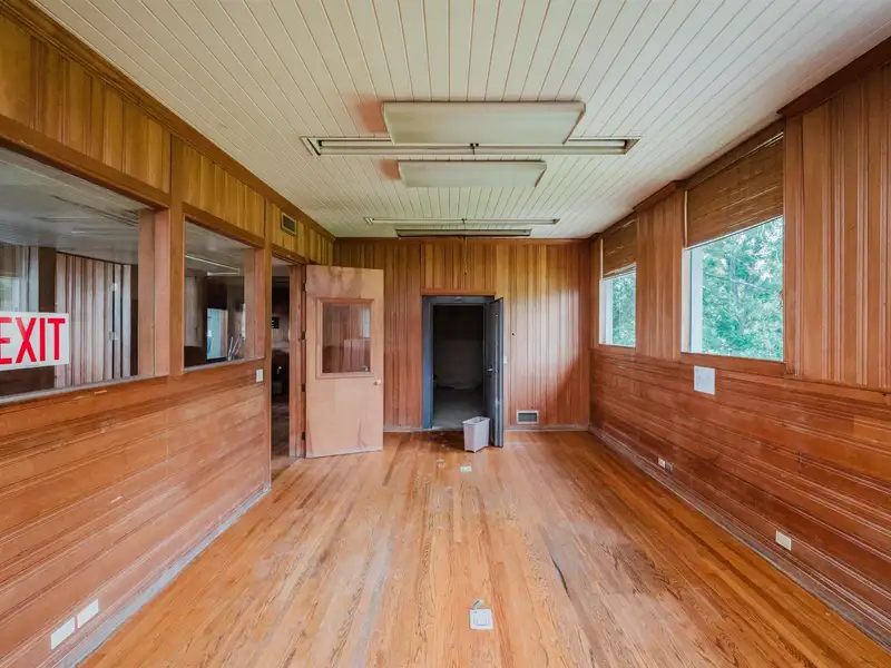 Turnkey Commercial Sawmill and Pallet Company on 40 Acres in Prime Industrial Location