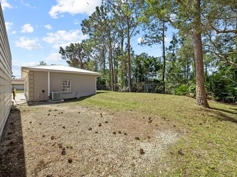 Commercial Building with Offices and Open Storage in St. Johns County