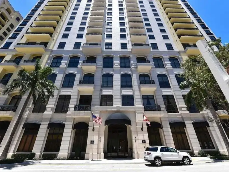 Live/work Condominium in Downtown West Palm Beach - Ideal for Commercial or Residential Use