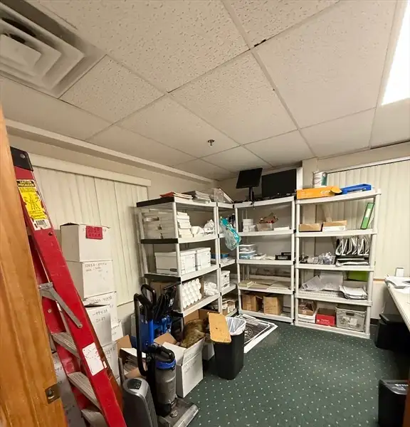 Retail/production Space for Lease in High-traffic Plaza, Middleton, Ma