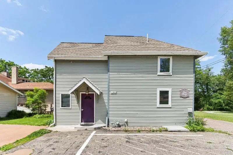 Turnkey B&b and Event Center in Wisconsin Dells with 17 Guest Suites