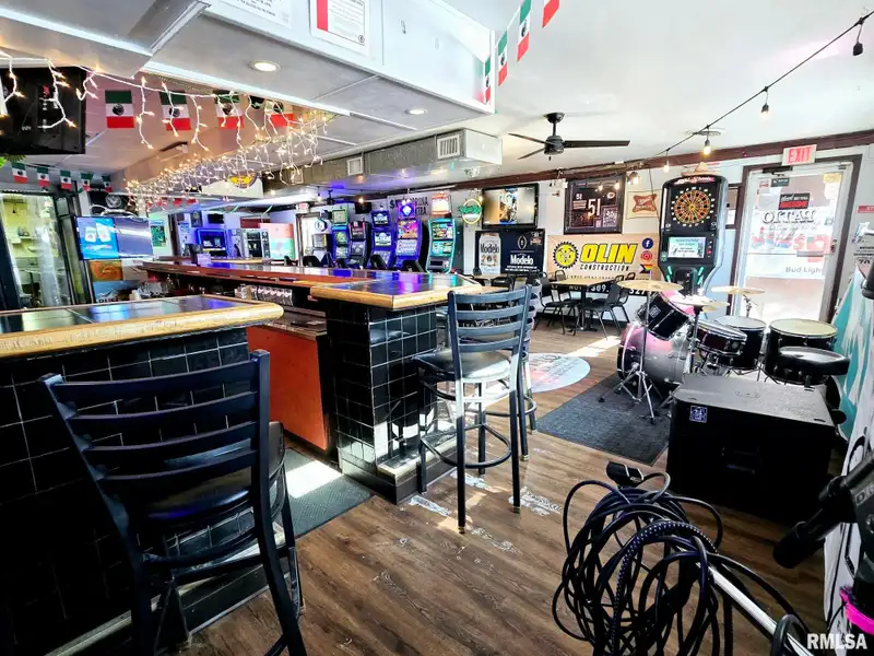 Established Bar and Grill with Outdoor Stage in Prime Location Near Factories