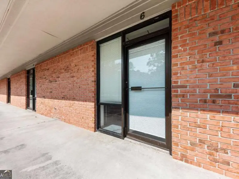 9,000 Sqft Industrial Building on 1.03 Acres in St. Marys, Ga