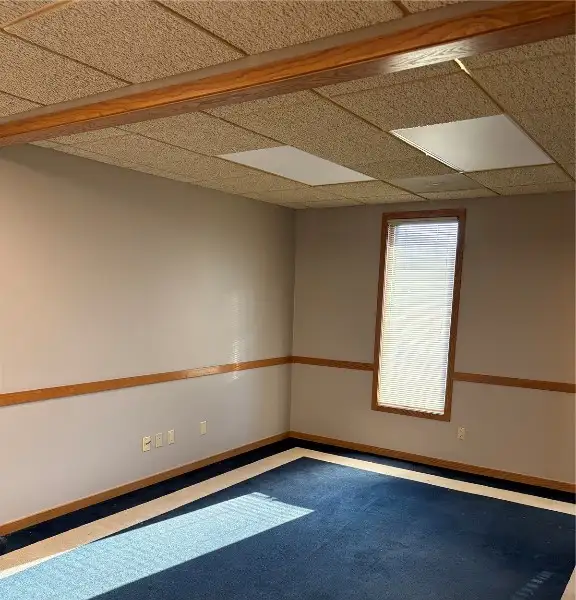 Updated Office Suite in Well-maintained Park Near I-380