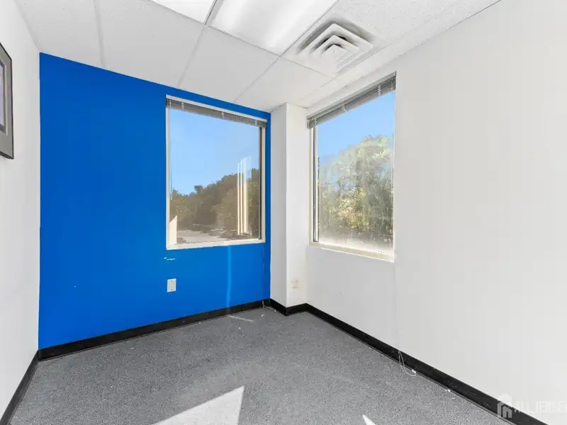 Prime 3,900 Sf Office Space for Lease in Middlesex County's Professional Complex