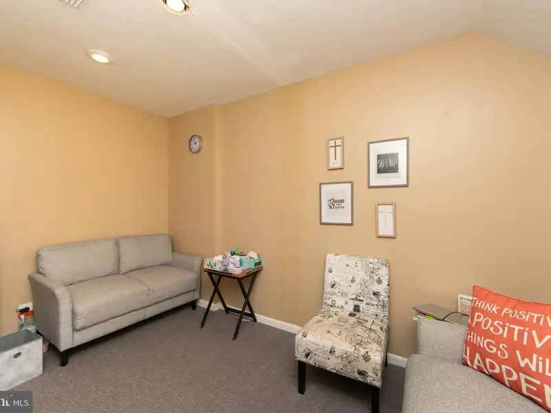Bi-level Office Condo in Washington Township Professional Campus, Turnersville, Nj