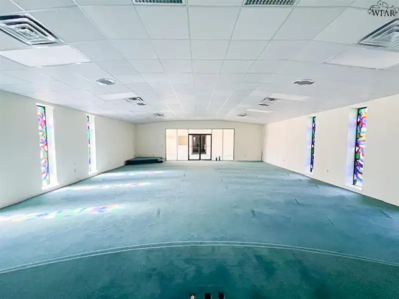 Commercial Lease Opportunity in Prime Location for Medical Professionals