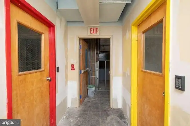 Versatile 6,000 Sq Ft Commercial Space in Prime Location with Parking Potential