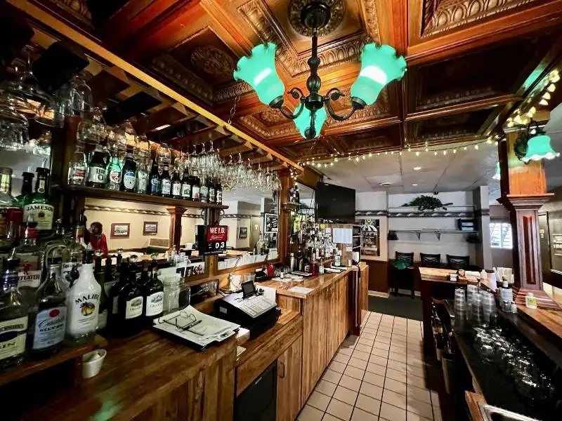 Established Supper Club with Apartment in Berlin - 50 Years of Community Legacy