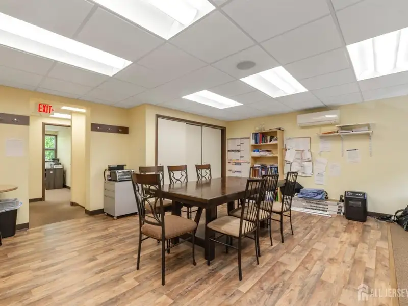 Renovated 3,345 Sf Medical Condo in Ferris Plaza, East Brunswick