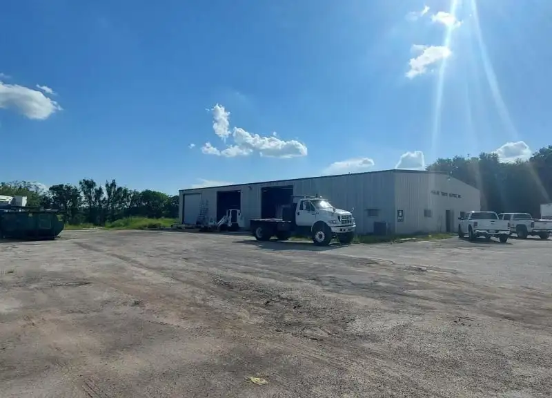 10.94-acre Commercial Property with 7,500 Sq Ft Warehouse on State Rd 46 Frontage