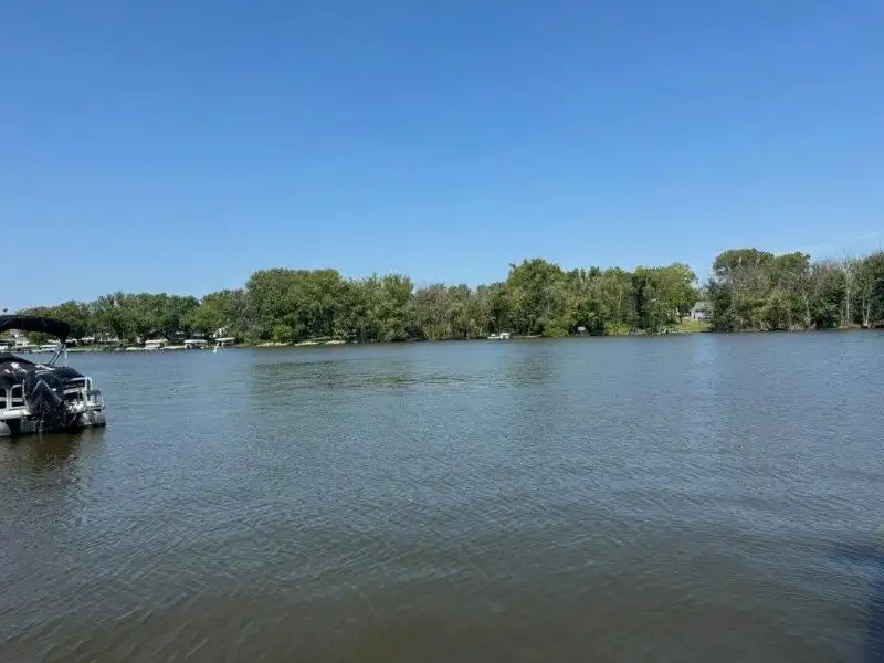 Premier Full-service Marina with 95 Slips on Rock River, Direct Lake Access