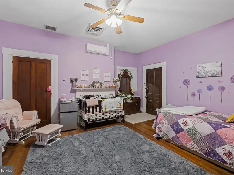 Historic Mcmechan Inn: 13-bedroom Home and Commercial Space in Moorefield, Wv