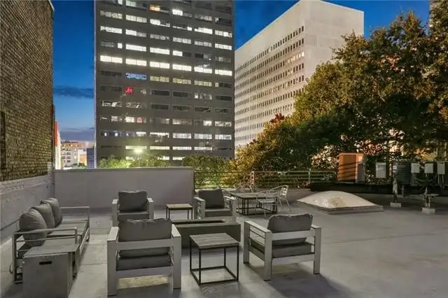 Historic 3-bedroom Residence with Rooftop Terrace in Cbd, Plus 1-bedroom Unit for Rental