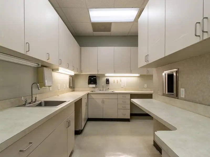 Freestanding Medical Office Near North Florida Regional Medical Center with Multiple Exam Rooms