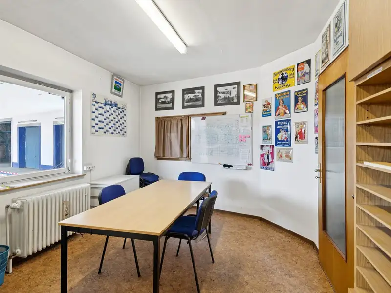 Modern Commercial Property with Flexible Uses in Saarpfalz District