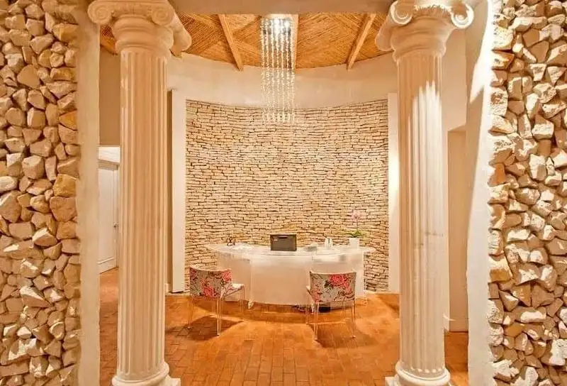 Asclepios Hotel: Profitable 12-bedroom Investment in Tambor, Alajuela with Sustainable Features
