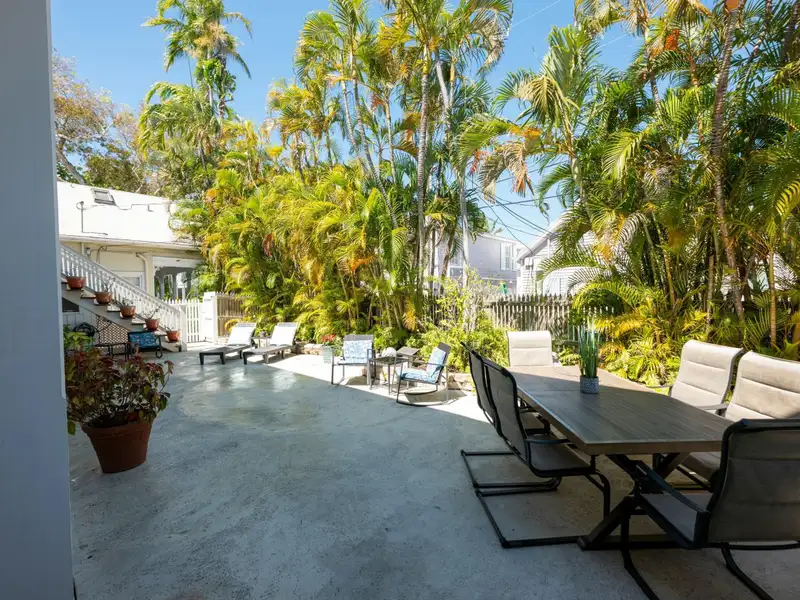 Boutique Guesthouse in Historic Old Town Key West with 15 Deluxe Rooms