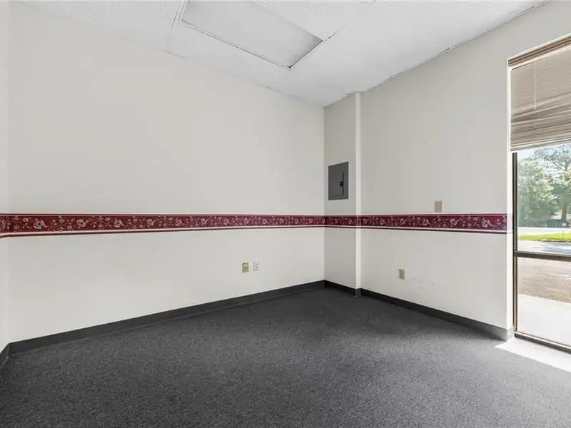 Versatile Commercial Building in Prime Location
