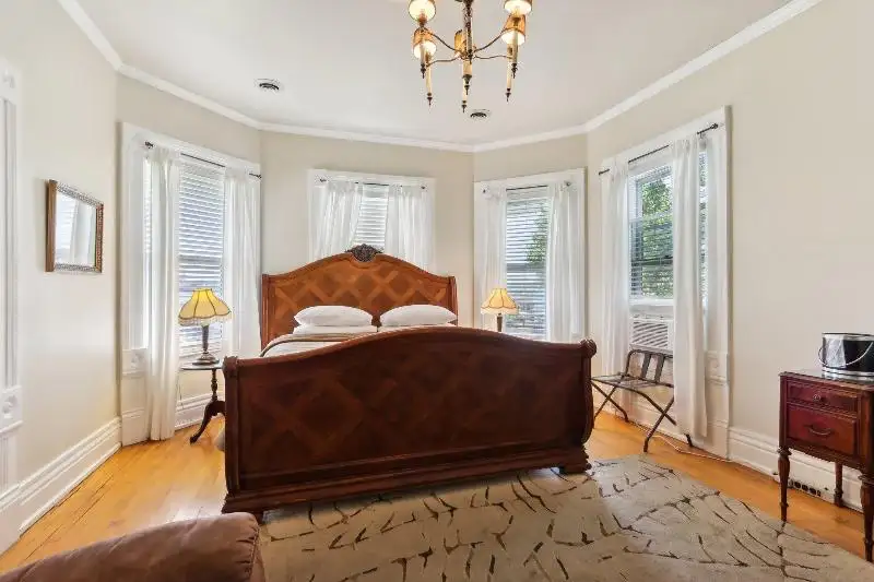 Historic Inn with Guest Suites and Motel Units in Wisconsin Dells