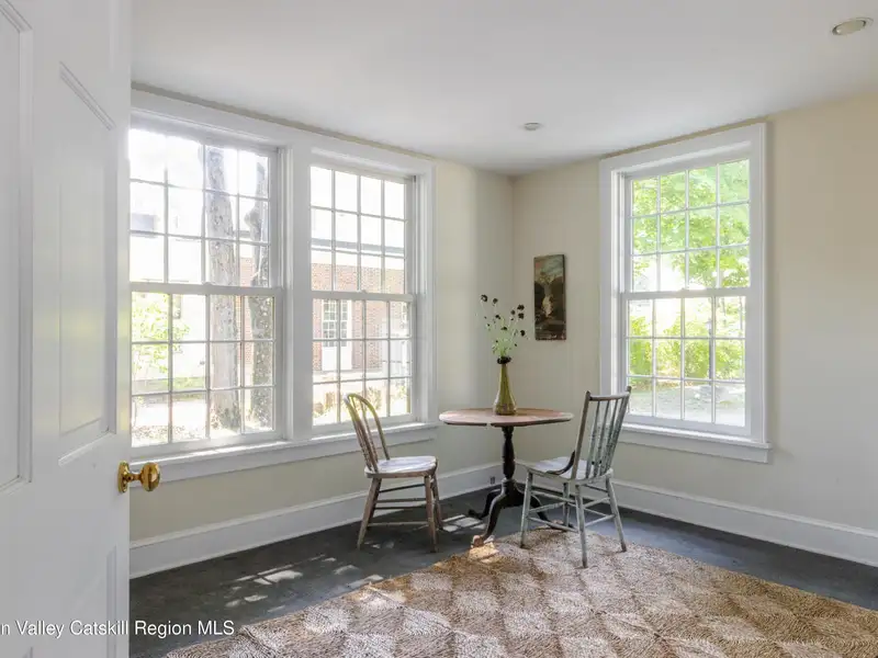 Historic Mixed-use Landmark in Kinderhook Village with Restaurant and Flexible Suites