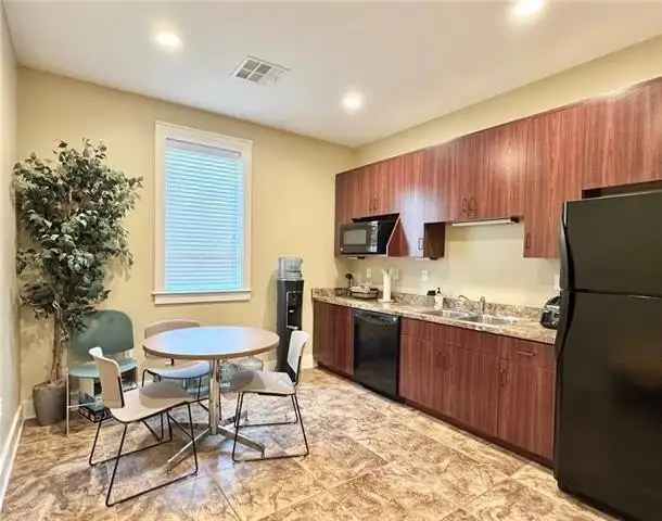 Upscale Office Space for Lease in Downtown Covington with Shared Amenities