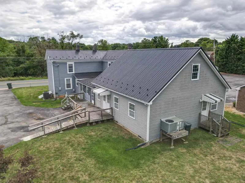 Versatile 6,724 Sqft Residential-commercial Property in Prime Location with Multiple Income Potential