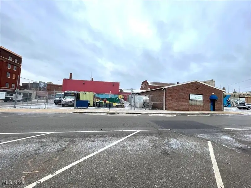 Mixed-use Building in Downtown Canton: Retail, Offices, Warehouse, Apartment