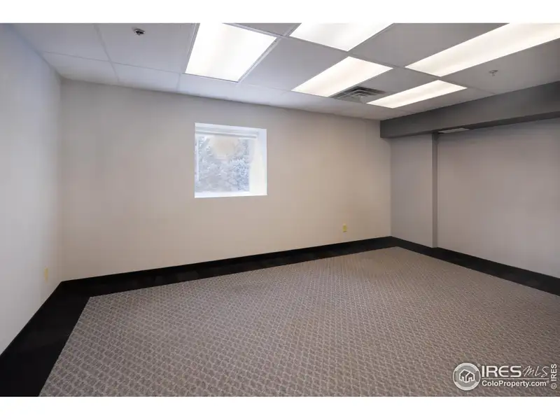 Industrial Office/warehouse for Lease in Loveland, Co - 5,057 Sf with Office Space