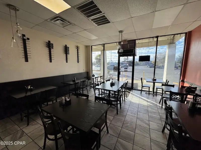 Endcap Suite with Drive-thru in Stanford Station Shopping Center, Panama City