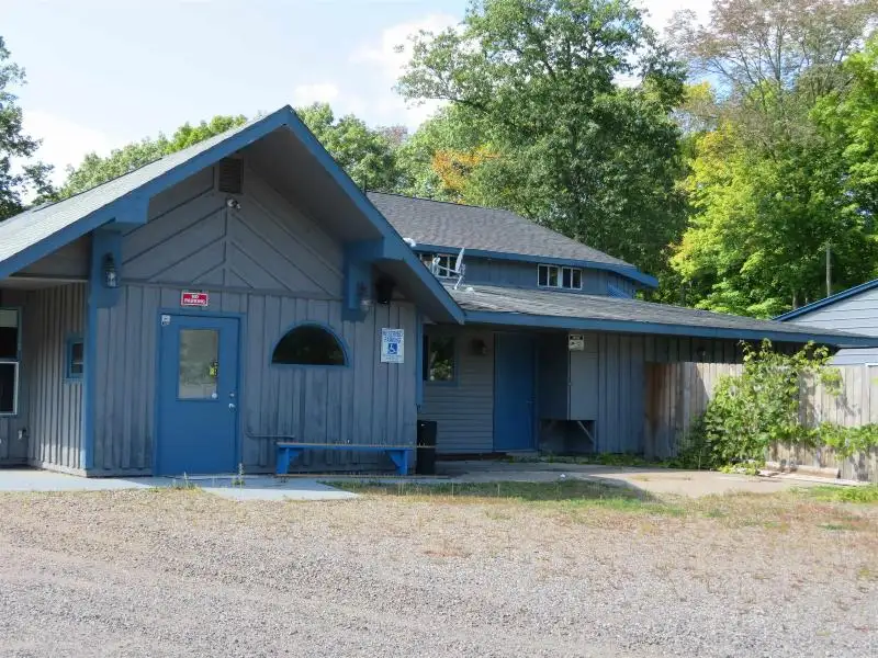 Turnkey Bar/restaurant with Apartment, Highway Access, and Development Potential in Northwoods