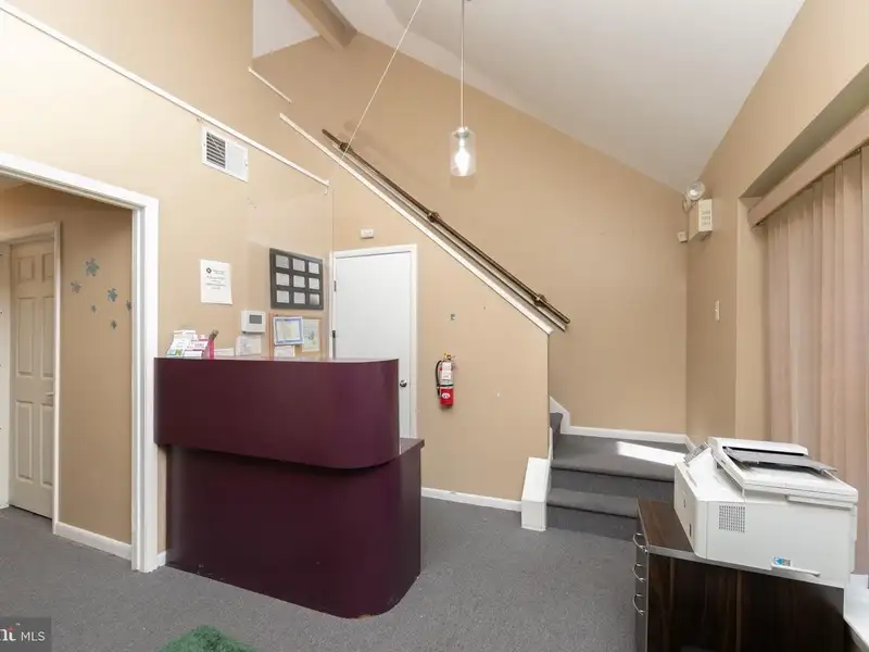 Bi-level Office Condo in Washington Township Professional Campus, Turnersville, Nj