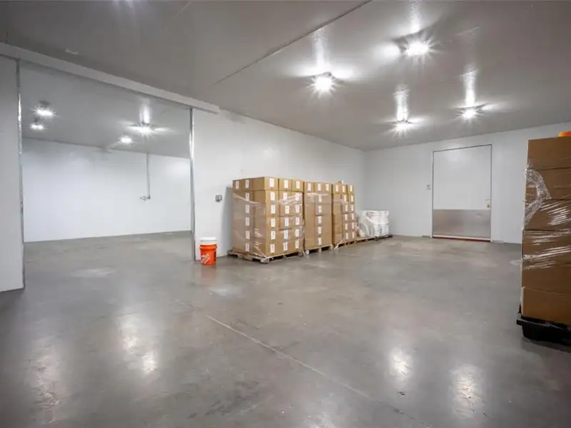 17,000 Sq Ft Versatile Industrial Facility on 402 Acres Near Oklahoma City