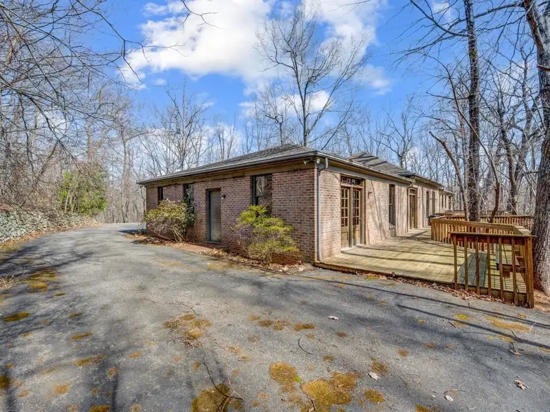5-acre General Business Property with Office Building Near Liberty University and Airport
