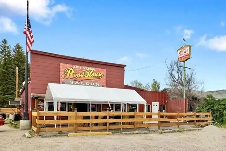 Renovated Saloon with Licenses Near Red Lodge and Beartooth Highway, Includes Living Space