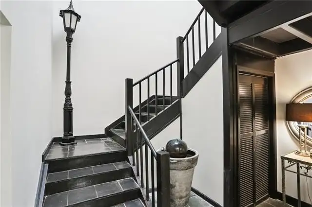 Historic 3-bedroom Residence with Rooftop Terrace in Cbd, Plus 1-bedroom Unit for Rental