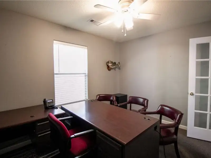 Commercial Building with Office Space Near Hwy 12, Close to Beaver Lake and Prairie Creek Marina