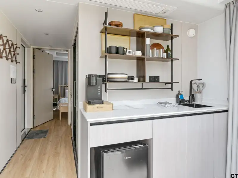 Turnkey Short-term Rental in Twin Lakes Resort, Mount Pleasant - Lakefront Access and Amenities