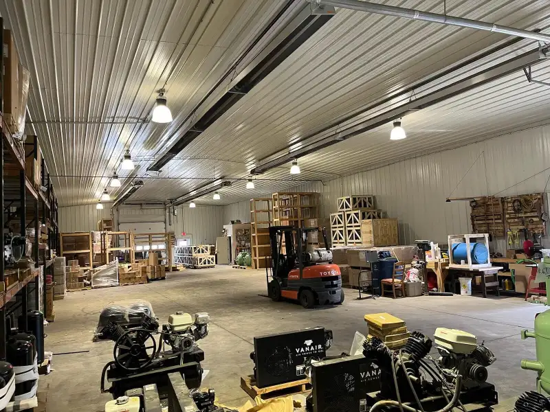 Commercial Retail and Drive-thru Warehouse Space in Prime Location, 10,000+ Sqft Total